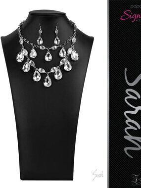 ✨ Paparazzi Zi Collection “The Sarah” Signature Series Teardrop Necklace & Earri
